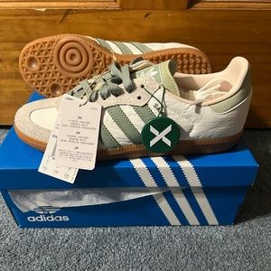 Womens adidas samba Cloud White / Silver Green / Putty Mauve size 6.5